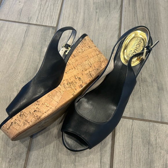 Michael kors wedge sandals, size 9, little use - Picture 2 of 2